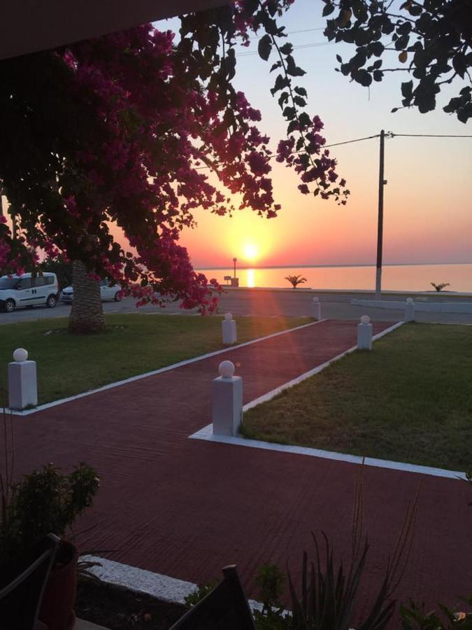 Mediterranean Hotel Karpathos Exterior foto